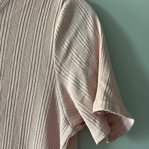 Anthropologie Pink Ribbed Fitted Short Sleeve Tee crew neckline spandex material - Picture 5 of 6